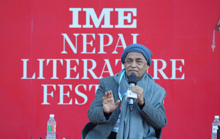 पोखरामा आयोजित नेपाल साहित्य महोत्सवको अन्तिम दिन सोमबार प्रदीप गिरि।