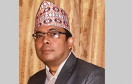 डा. प्रकाशकुमार श्रेष्ठ।