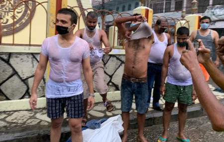 विरोधमा उत्रिएका व्यापारी।