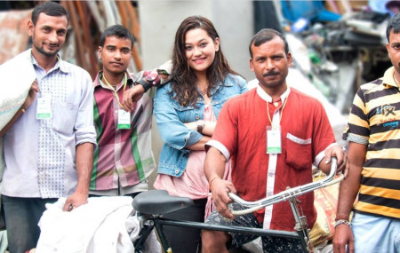 आयुषी केसी र खालीसिसीमा आवद्ध कवाडी संकलकहरू। तस्बिर सौजन्यः खालीसिसी डटकम