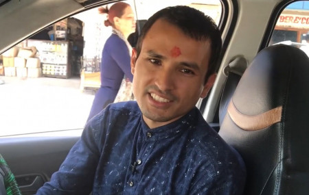 तस्वीरः ट्याक्सी चालक दिपक नेपाल।