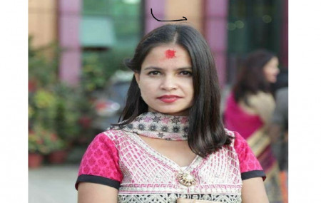 सारा न्यौपाने।