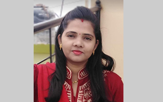 उषा अधिकारी।