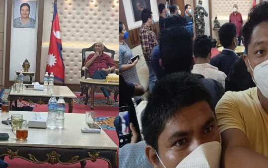 बिहीबार साँझ बालुवाटार पुगेका नेकपाका युवा तथा विद्यार्थी।